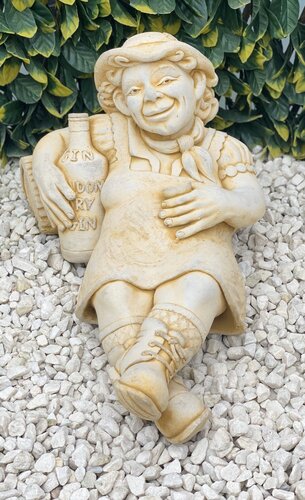 Gin Woman Sandstone - image 1