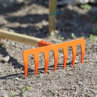 Kids Soil Rake - image 2