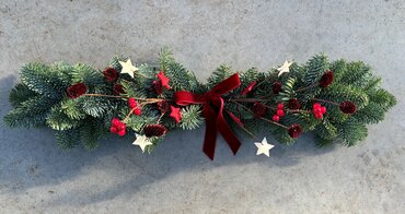 Red Cone and Stars Mantel