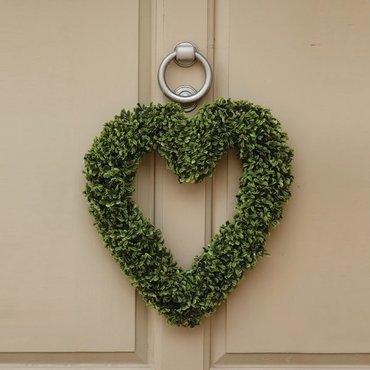 Faux Topiary Boxwood Heart - image 2
